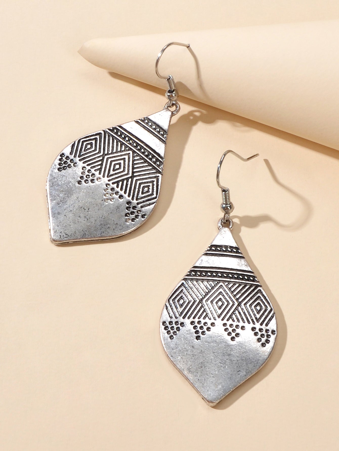 American Tribal Ethnic Antique Craved Geometric Parrtern Water Drop Earrings