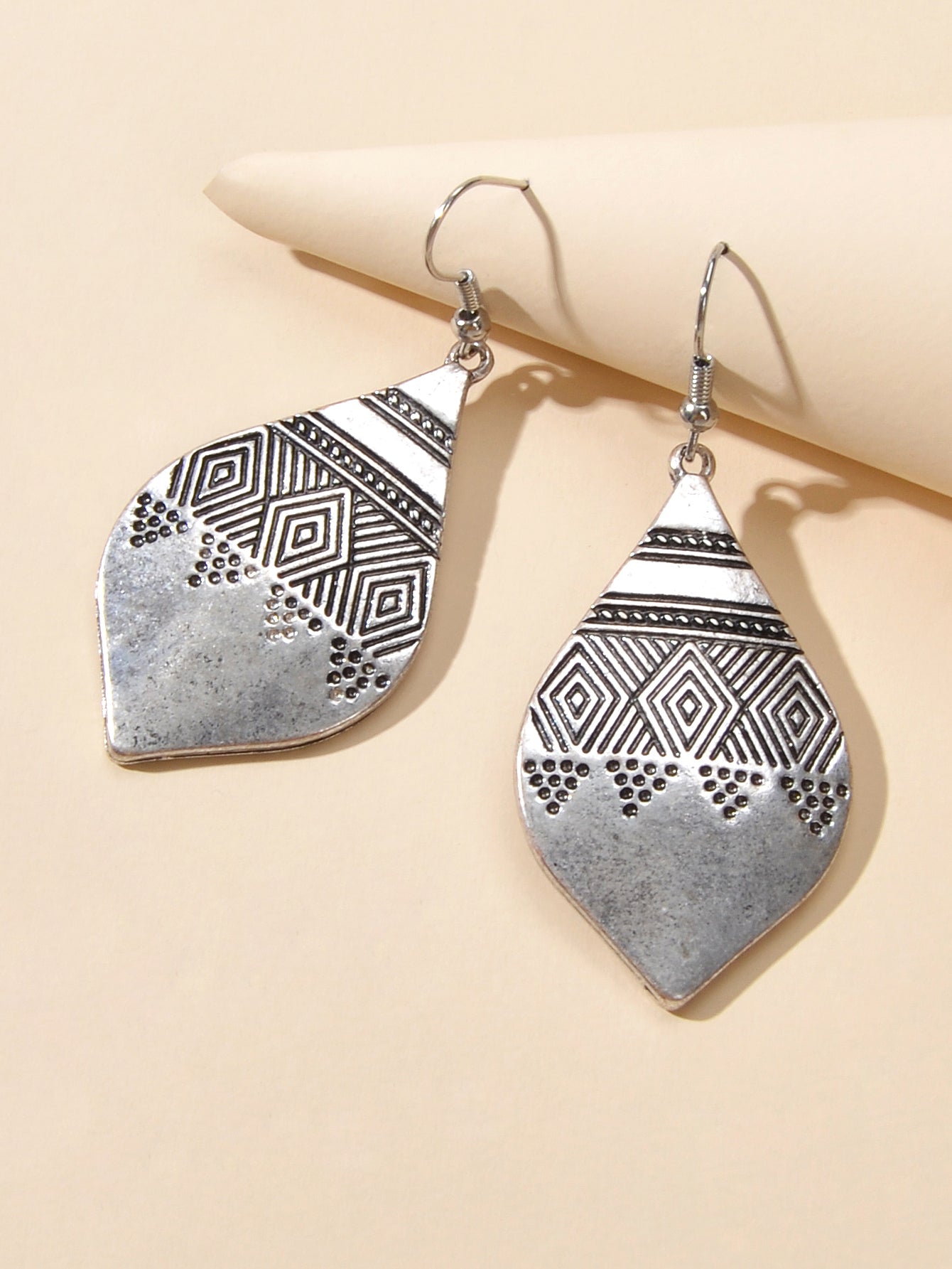 American Tribal Ethnic Antique Craved Geometric Parrtern Water Drop Earrings